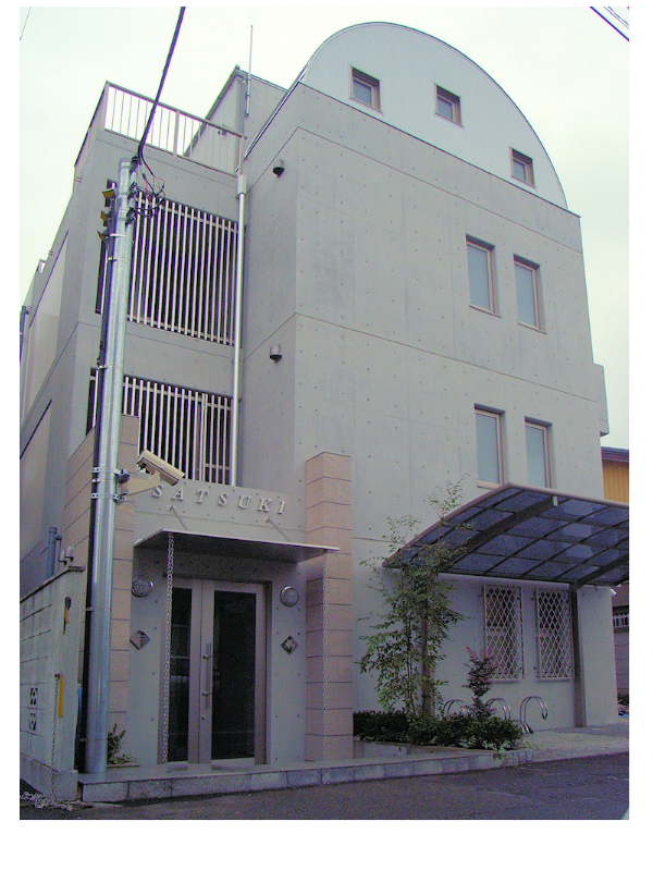 ドーム屋根のマンション